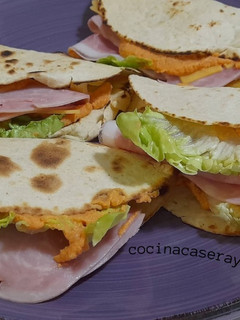 Una foto de Tacos con paté de merluza