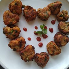 A picture of Carrot and green peas cutlet.