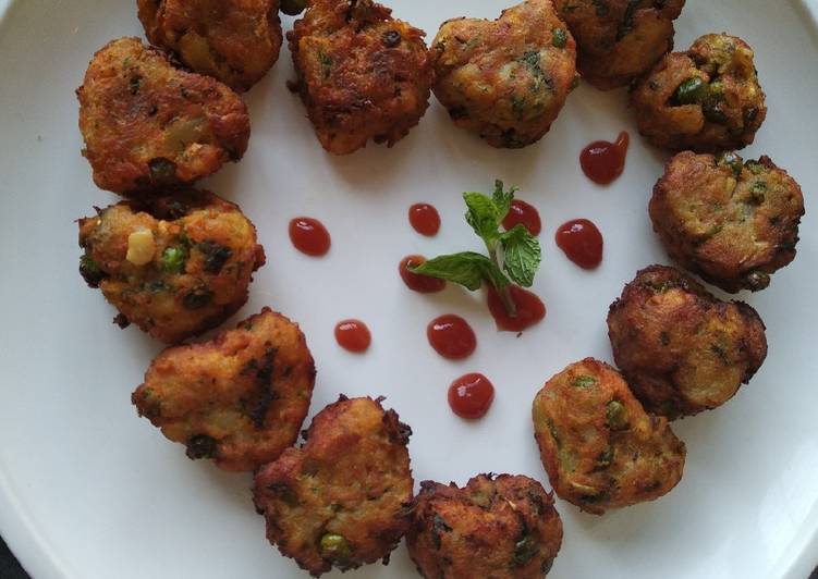 Recipe of Favorite Carrot and green peas cutlet