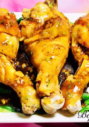 Hình của món Đùi Gà Hấp Cải Thìa Sốt Dầu Hào.