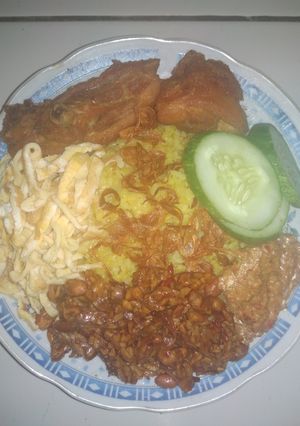 Foto resep Nasi kuning magic com
