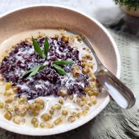 Resep bubur kacang hijau ketan hitam rumahan enak dan mudah - Cookpad