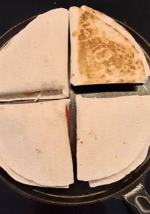 A picture of Foldover pizza.