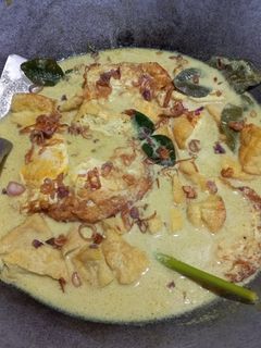 Foto resep Opor kuning tahu telur