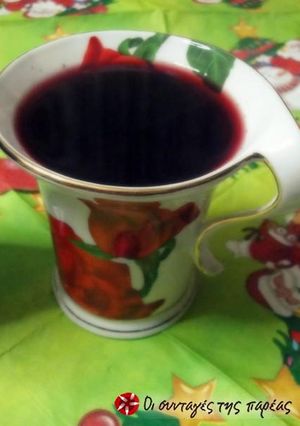 A picture of Christmas beverage.