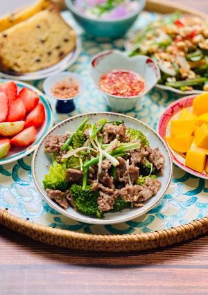 Hình của món Súp Lơ Xanh Xào Thịt Bò.