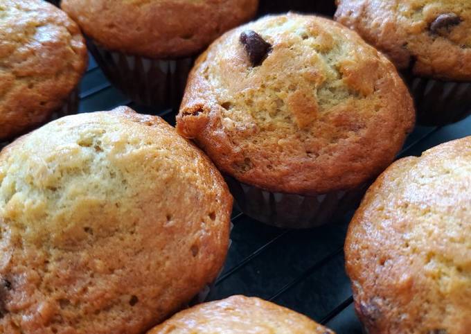 Recipe of Ultimate Chocolate Chip &amp; Raisin Banana Muffins