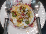 ખસ્તા કચોરી ચાટ (Khasta Kachori Chaat Recipe In Gujarati)