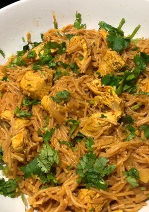 A picture of Chicken vermicelli biriyani.