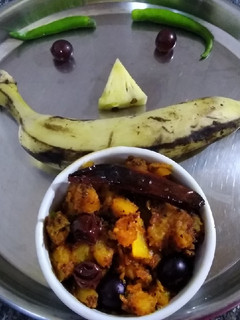 Pineapple nendra Madura curry🍍🍌 (Pinapple Nendra madura curry recipe in tamil) செய்முறை முக்கிய புகைப்படம்