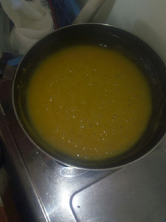 A picture of Mango sauce.