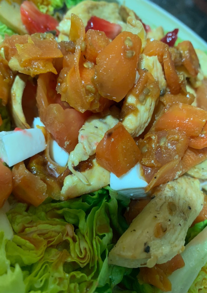 Una foto de Cogollos con pollo y verduras🥗🍗🥬