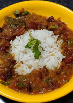 રાજમાં રાઈસ (Rajma Rice Recipe In Gujarati) રેસીપી મુખ્ય ફોટો