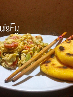 Una foto de Huevos revueltos con chorizo LuisFy