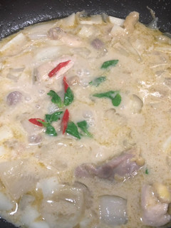 新年菜:簡單版雞肉綠咖喱 的食譜成品照片