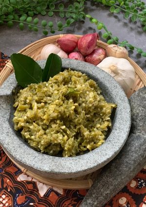 A picture of Indonesian Padang Style Green Chillies.