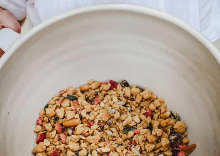 How to Prepare Ultimate Quick and Easy Homemade Granola