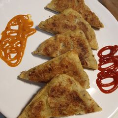 Aloo masala toast A picture of Aloo masala toast.