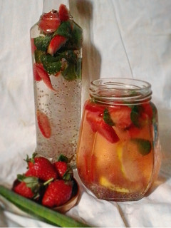Foto resep Strawberry Infused water
