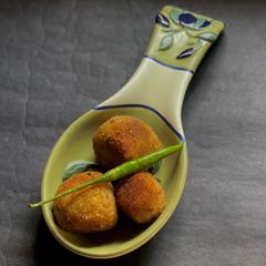 A picture of Motorsuti Chop or Peas Chop - my first time to cook from West Bengal cuisine.