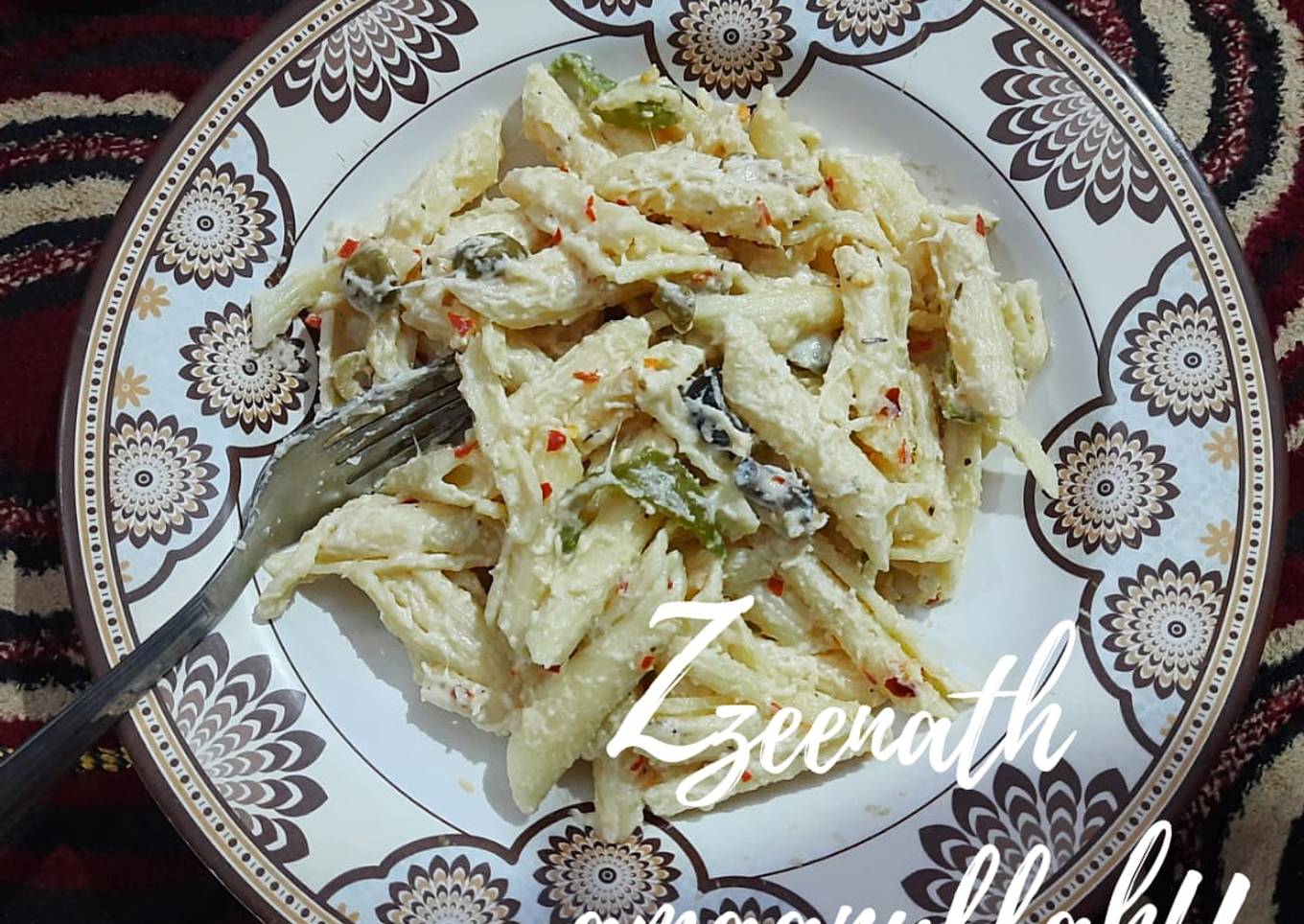 Capsicum and Olives Cheesy Penne