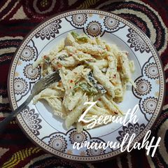 A picture of Capsicum and Olives Cheesy Penne.