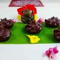 A picture of Ragi Elu Modak/Finger Millet sesame seed modak.
