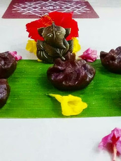 A picture of Ragi Elu Modak/Finger Millet sesame seed modak.