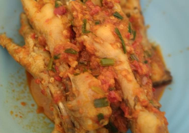 Jeker pedaas bumbu merah