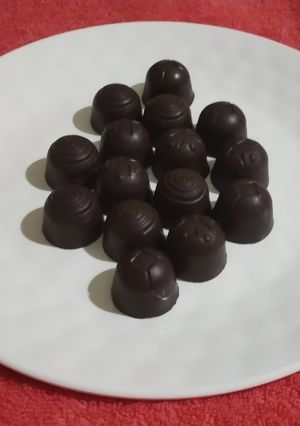 A picture of Dark Chocolate.