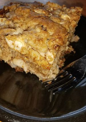 A picture of Apple Cake.