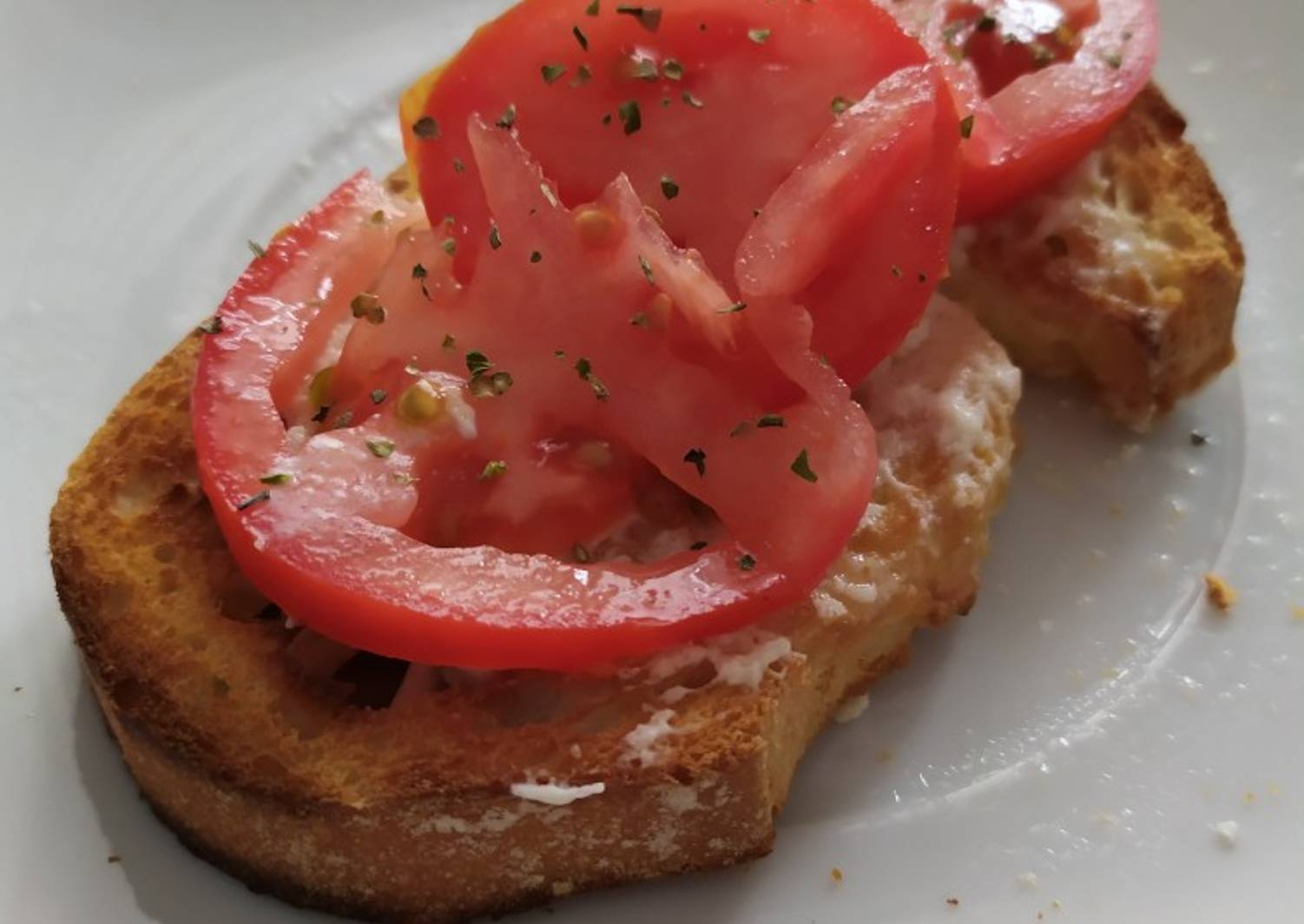 Tostada De Tomate Y Queso De Cabra Receta De Sandra Vicario Cookpad