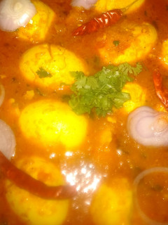 A picture of Egg curry.