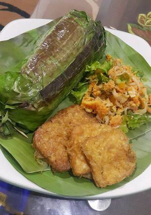 Foto resep Nasi bakar isi ayam pedas