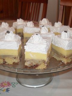 Habos-krémes alma kocka recept fotója