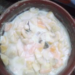 A picture of Dahi wali fruit chaat.