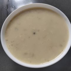 A picture of Chicken Cream Soup.