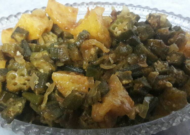 Steps to Make Ultimate Bhindi Aloo