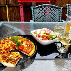 A picture of My Homemade Veggie Pizza 😀.
