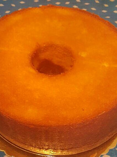 A picture of Chef Warren's Superior Pound Cake.