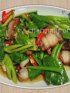 รูปของ ผัดคะน้าหมูกรอบ