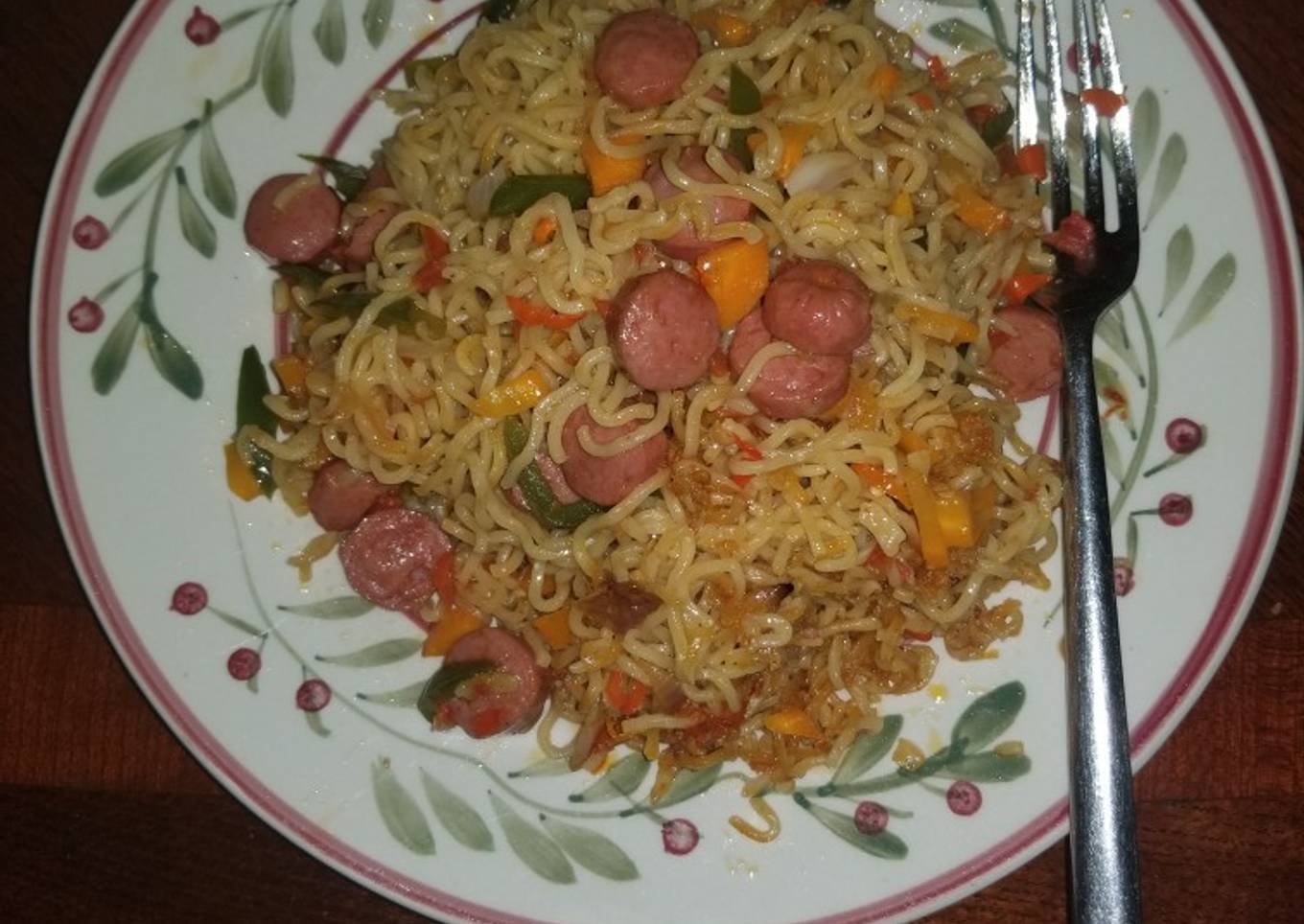 Garnished dried noodles