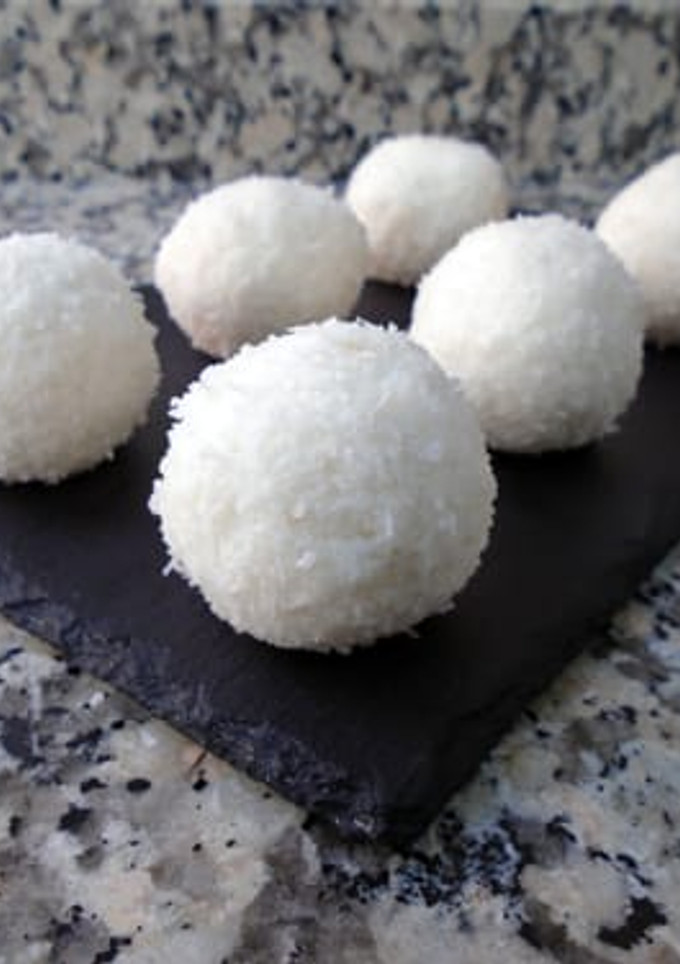 Una foto de Energy balls de yogur y coco
