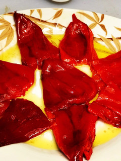 Una foto de Pimientos de piquillo al natural asados y caramelizados