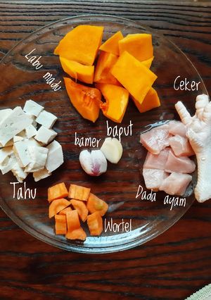Foto resep Mpasi 4* dada ayam, ceker, butternut squash slow cooker