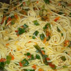 A picture of Fried spaghetti.