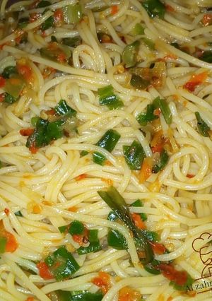 A picture of Fried spaghetti.