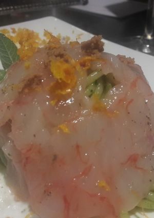 Foto di Spaghetti alla crema di cime di rapa burrata gamberoni bottarga