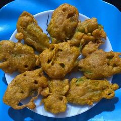 A picture of Palak Pakoda.