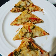 A picture of Bread pizza.